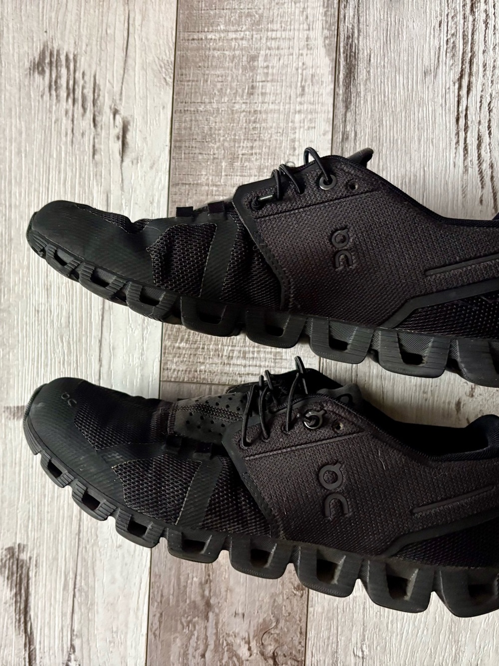 On Running Cloud Women Running Shoes - Black 9.5